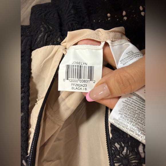 BCBGMAXAZRIA “Joselyn” Black Lace Mesh Cocktail Dress Size 6 NWT $368 - Picture 11 of 15